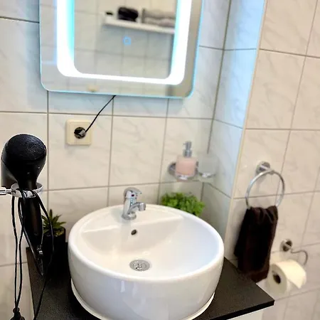 Elbling Mit Terrasse - Netflix - Parkplatz - Weinbergblick