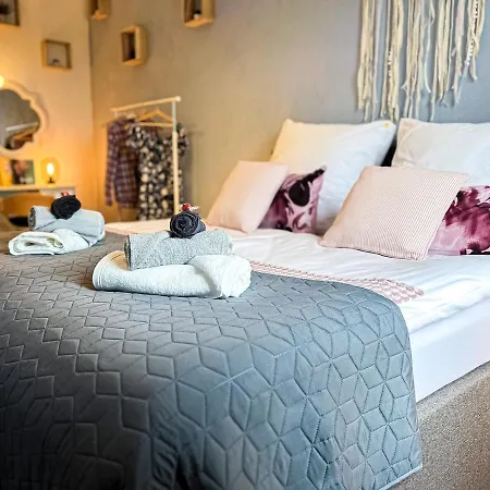 Elbling Mit Terrasse - Netflix - Parkplatz - Weinbergblick Apartament